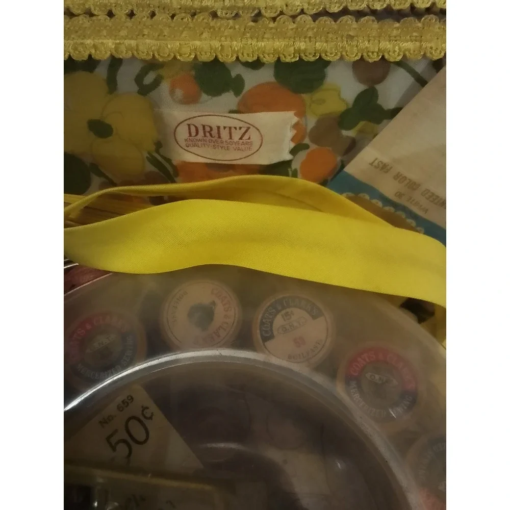Vintage Dritz Wicker‎ Sewing Basket With Yellow Floral Fabric Interior And...